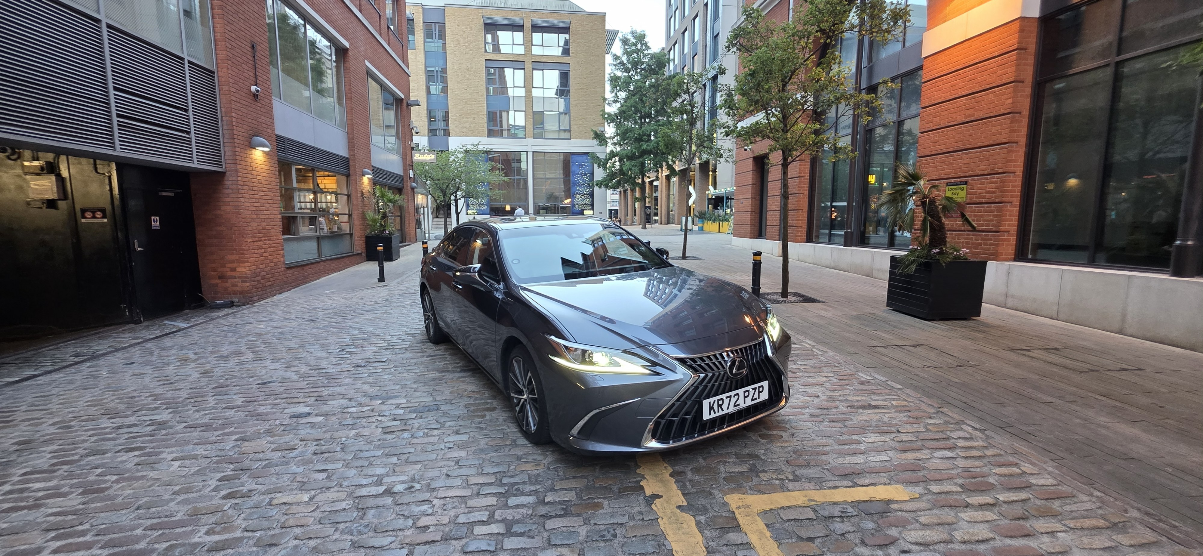 Lexus executive chauffeur service in Birmingham